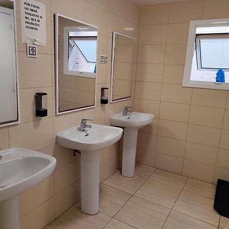 Hostal Ideal Gavà Exterior foto